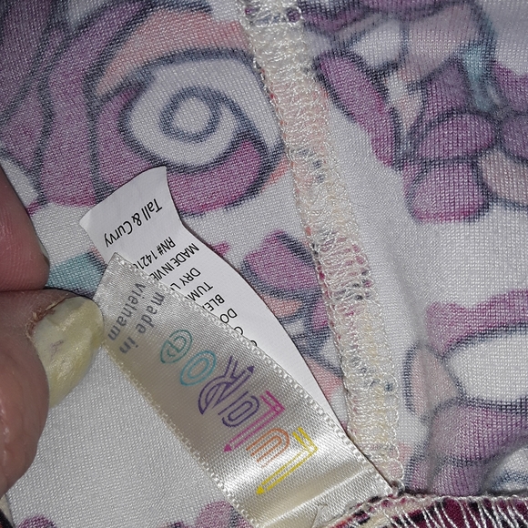 Lularoe tc rose print leggings. - Picture 5 of 13